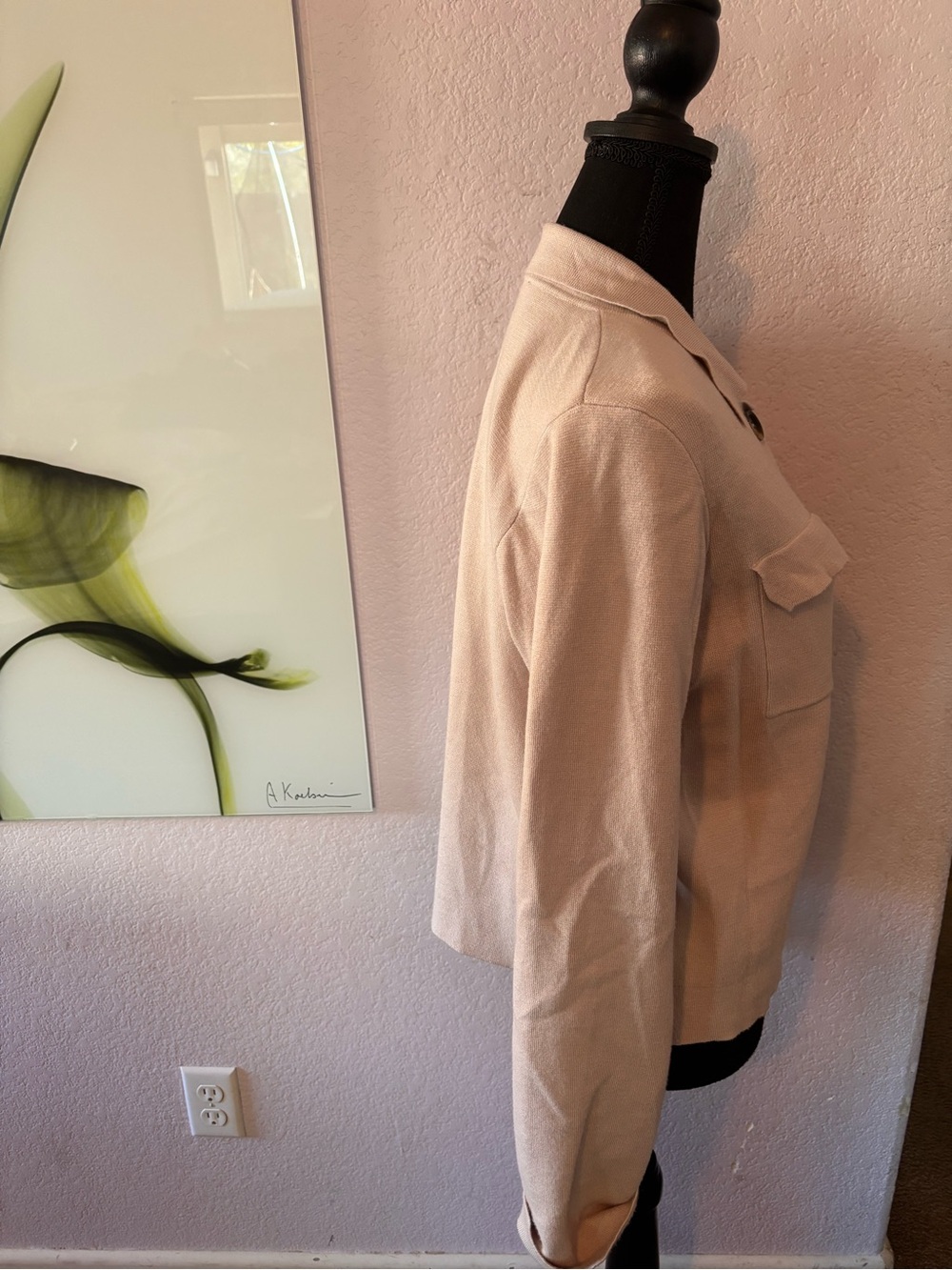 Tahari shirt size medium - Picture 3 of 6